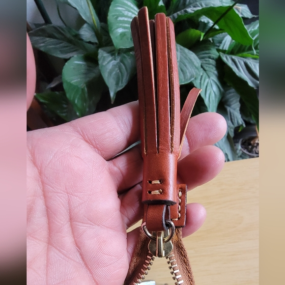 DOONEY & BOURKE Baby Blue Crossbody Bag. EUC. - Picture 10 of 13